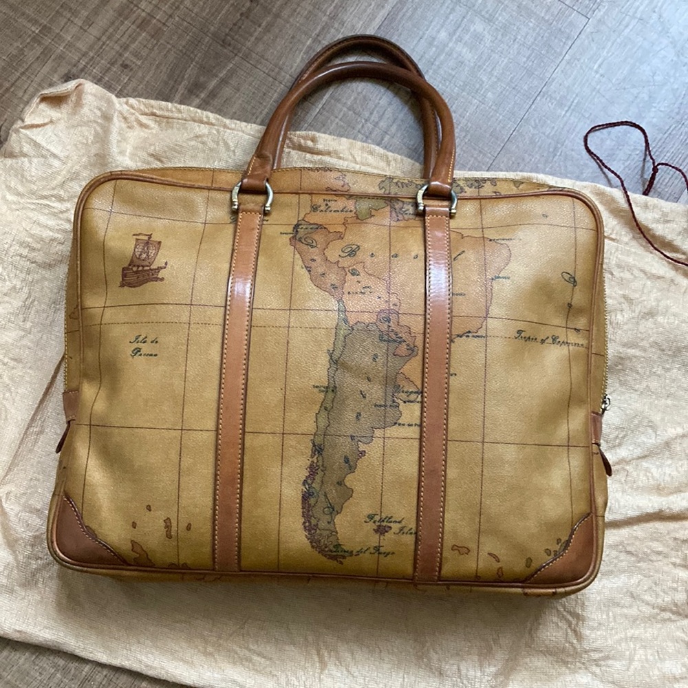 Alviero Martini geo collection bag